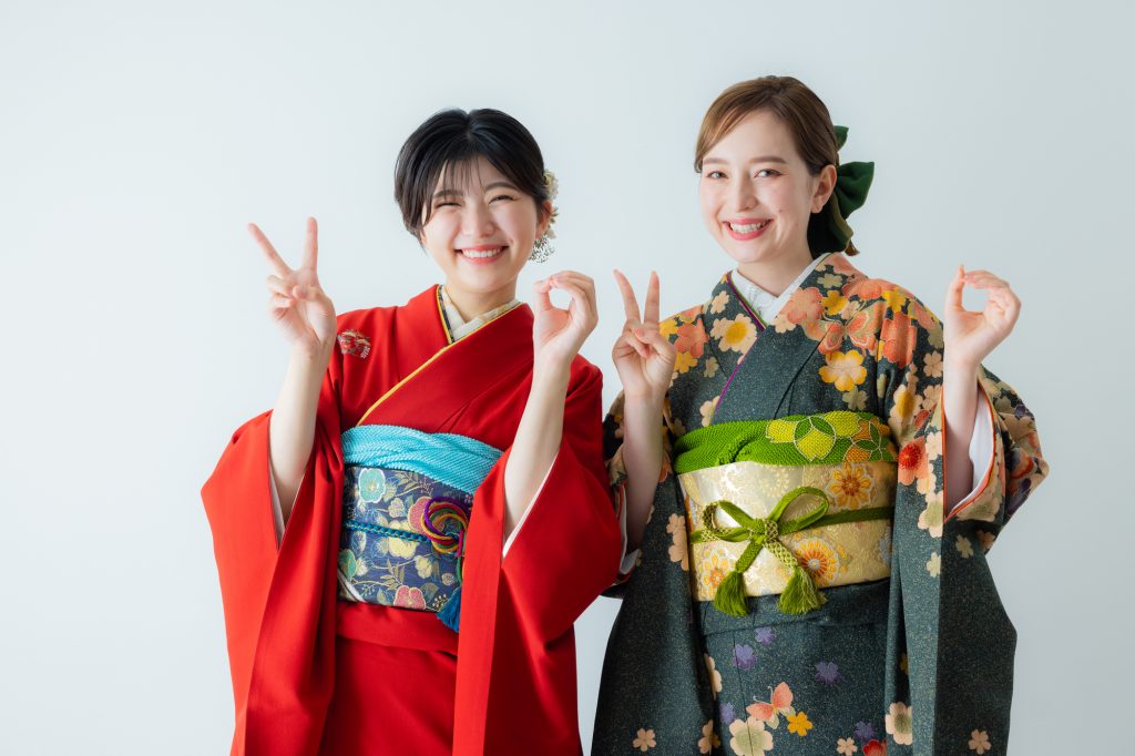 【低身長さん必見】似合う振袖の選び方|色・柄・帯でスタイルアップ