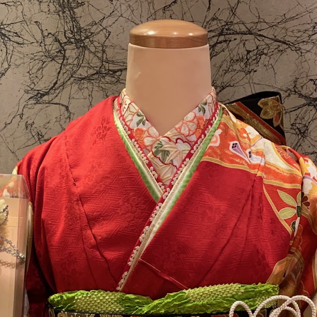 振袖小物紹介♪】~半衿＆重衿編~ | 成人式の振袖レンタル・販売 